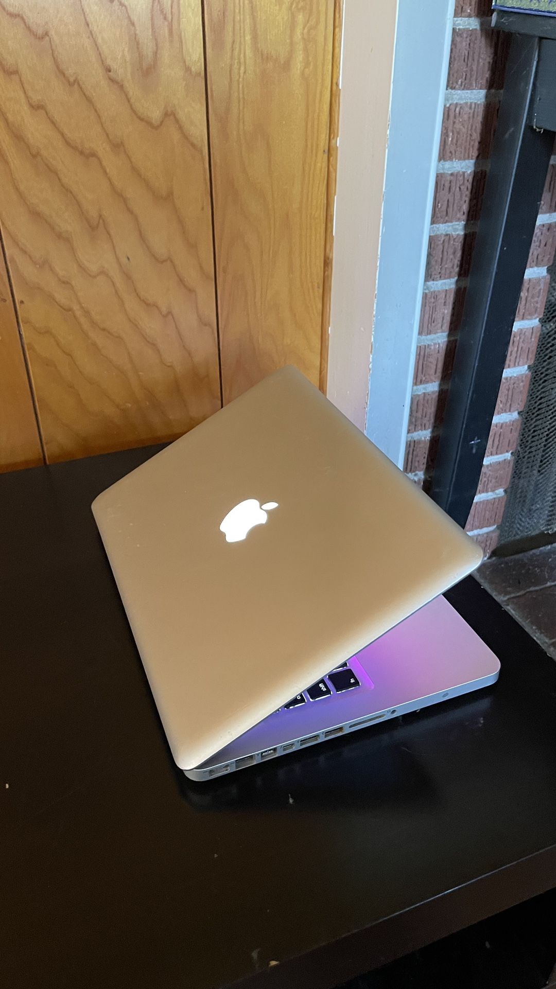 Apple MacBook Pro 13” I5/8GB/256GB SSD $140