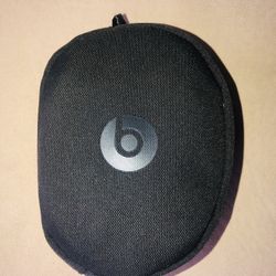 Beats Black Pouch For Solo, Solo2 and Solo3 Headphones.