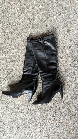 Black leather boot size 7