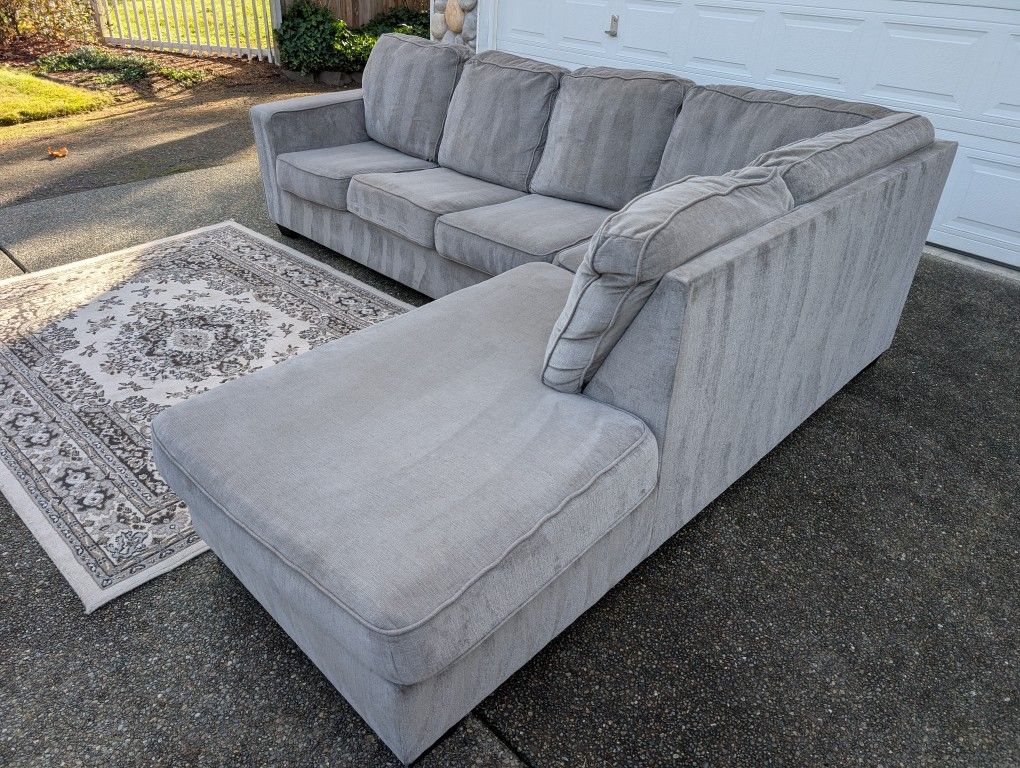 Light Gray Sectional Delivery Available 🚚