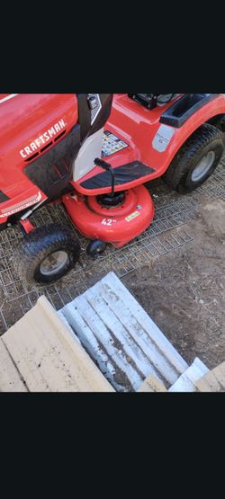 Riding lawn mower