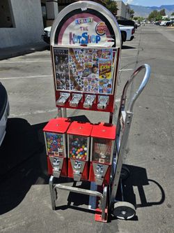 Sticker/gumball/capsule Machine