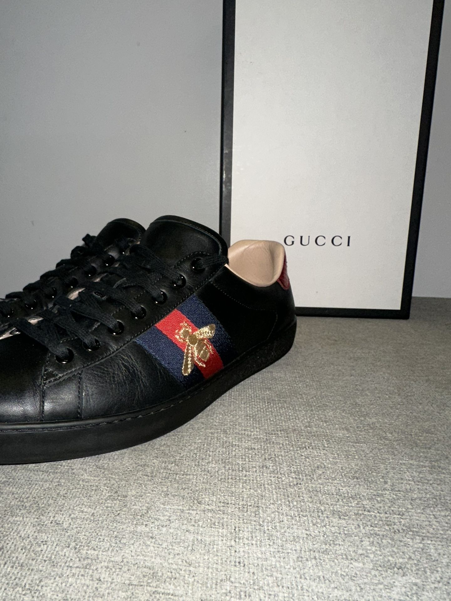 Gucci Black Bee Stripe Leather Lace-Up Sneaker
