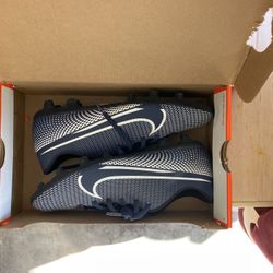 Soccer Cleats Size 7