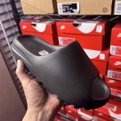 Adidas Yeezy Slide Onyx Size 4 5 6 7 8 9 