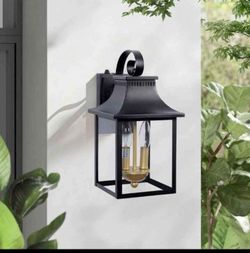 DUSK TO DAWN OUTDOOR WALL LIGHT 