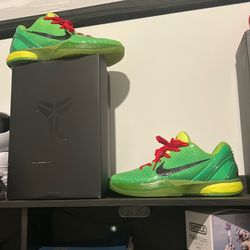 Kobe grinches size 7