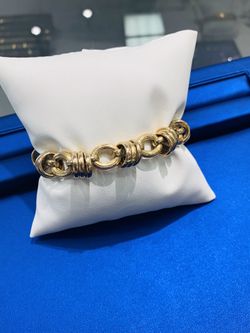 Gold bracelet