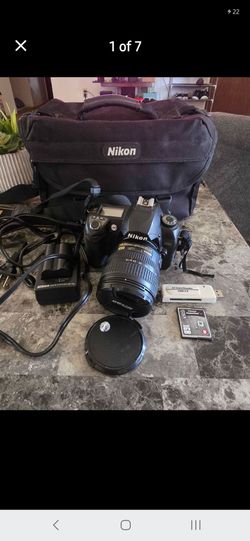 Nikon D70s Bundle-- used