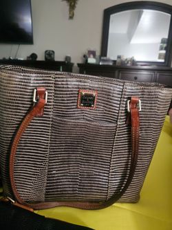 Dooney &Bourke 🎒 Bag Brow color