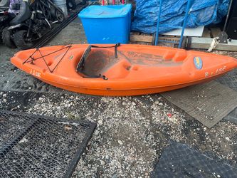 pelican Elite series sit on Kayak