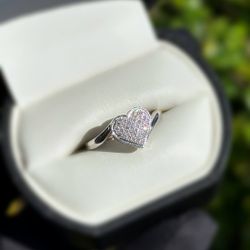 Jewelry 10k solid white gold diamonds 0.1CTW heart ring sz 7.00
