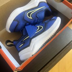 New Nike Kids Size 5c 