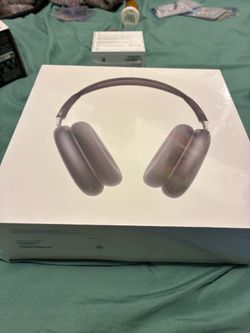 BRAND NEW AIRPOD MAX W/ SMART CASE SEALED !!!!!