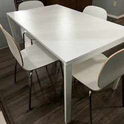 Dining Table With 4 Chairs 