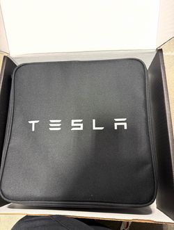 Tesla Mobile Charger / Charging Kit