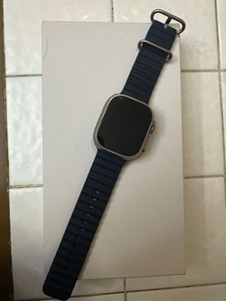 Apple Watch Ultra 2 49mm Titanium GPS + Cellular - Blue Ocean Band - 94% battery life