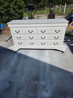 8 Drawer Dresser