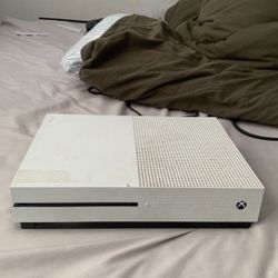 XBOX ONE S comes with blue controller series x controller 