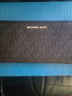 Michael Kors Women's Bi-fold with Snap Closure Wallet Model: 32S8GF6D7B