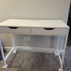 Ikea desk like new