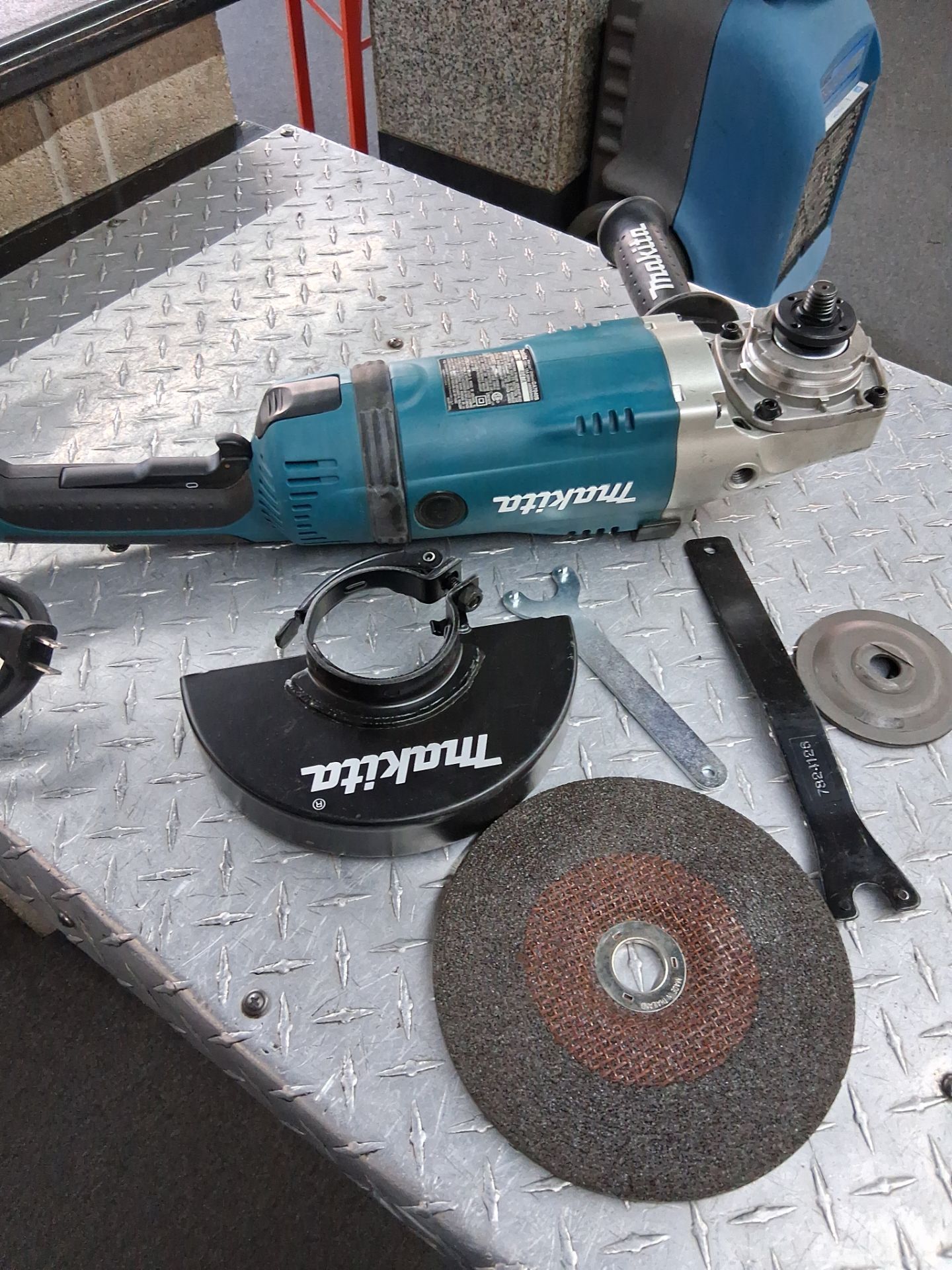 Makita Grinder