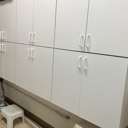 Cabinets 