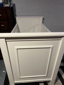 Pottery Barn white Crib 