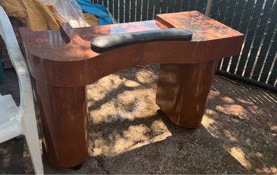 Nail tech desk good condition I can drop it off