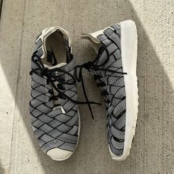 Nike Womens Juvenate Sneakers Size 8 Woven Premium 833825-002 Black Shoes