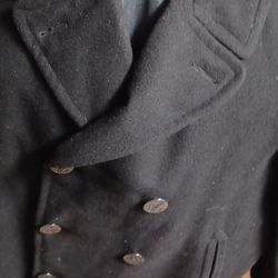 Authentic Nave Pee Coatsiz 44l