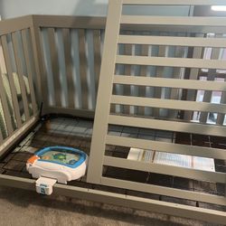 Delta Children Convertible Crib/toddler Bed