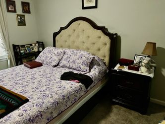 Queen Upholstered Sleigh Bed - Signature Designed By Ashley