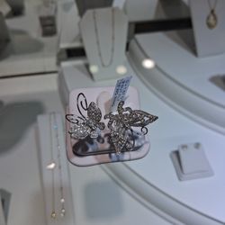 18k White Gold Custom 2 Butterflies Lady's Ring 1.57ct