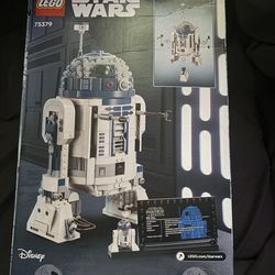 Limited R2D2 Lego set feature Darth Malak