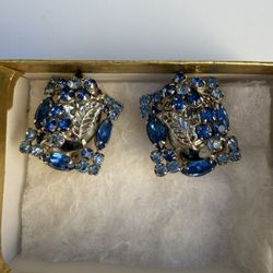 vintage blue rhinestone cluster earrings