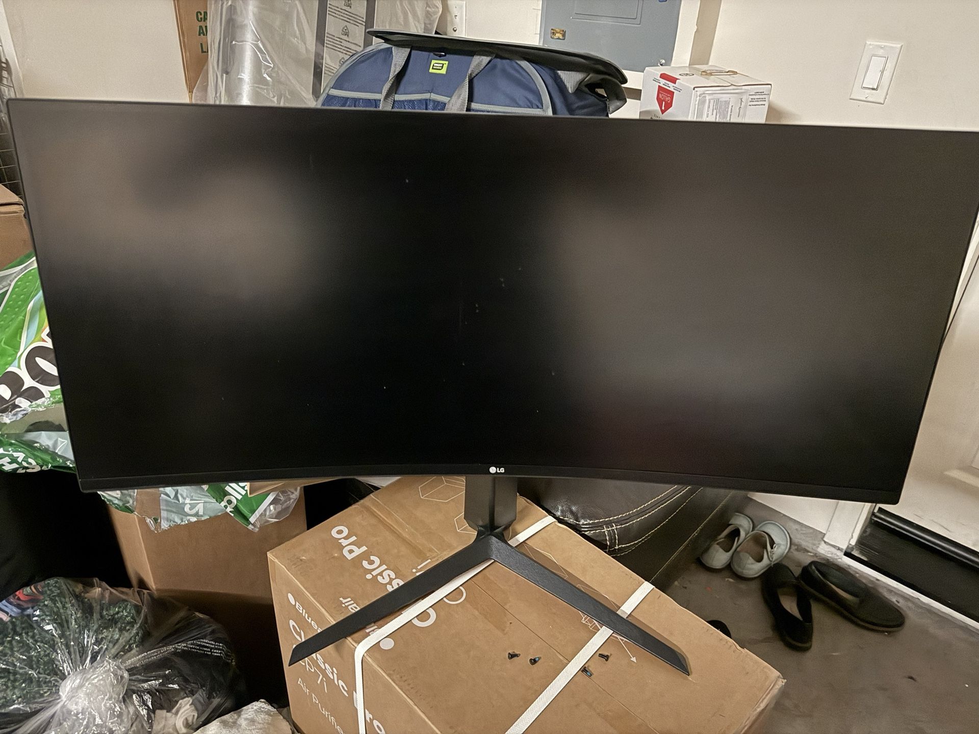 LG Ultragear QHD 34-Inch Curved Gaming Monitor 34GP63A-B