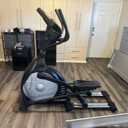 Sole E25 Elliptical In Great Condition 