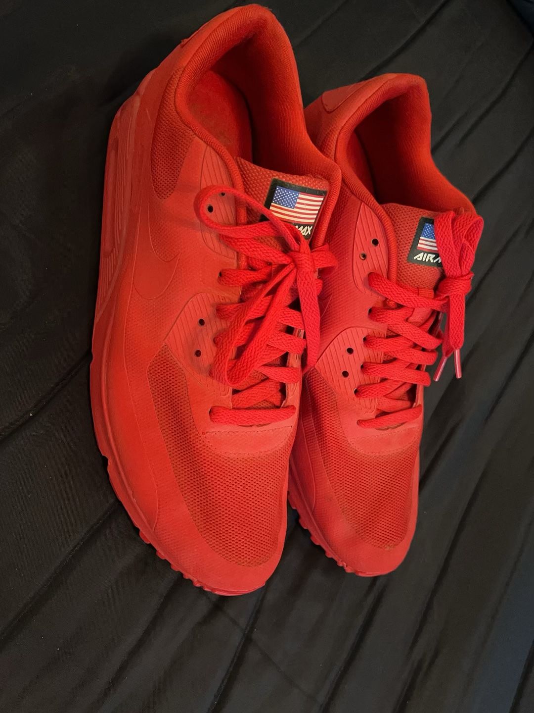 Nike Air Max 90 Triple Red Trainers