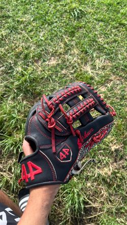 badeball glove !TRADE! description