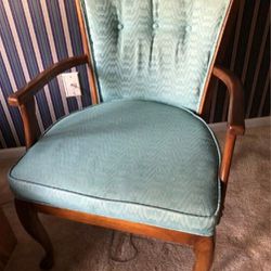Antique Wood arm side chair