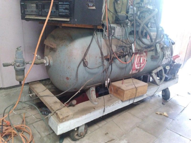 Air Compressor 