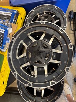 KMC 17in wheels- jeep wrangler