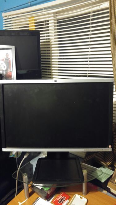 Hp/compaq la 2405 WG 24 inch LED computer monitor