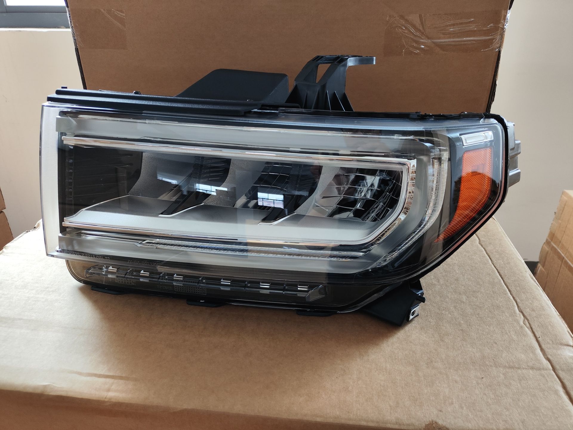For 2020-2023 GMC Acadia Headlight Driver Passenger