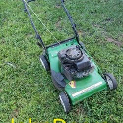 Lawn Mower John DEERE