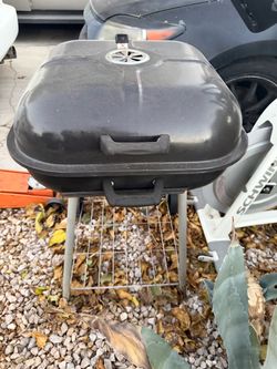 Charcoal BBQ grill