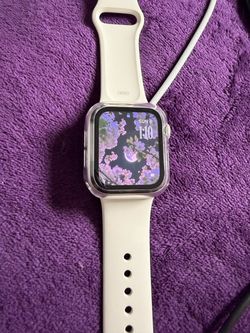 Apple Watch 40mm with White Sport Band