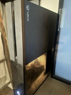 Ultimate Xbox One Bundle - Console, Kinect, 2 Controllers with Charging Dock + 18 Games!