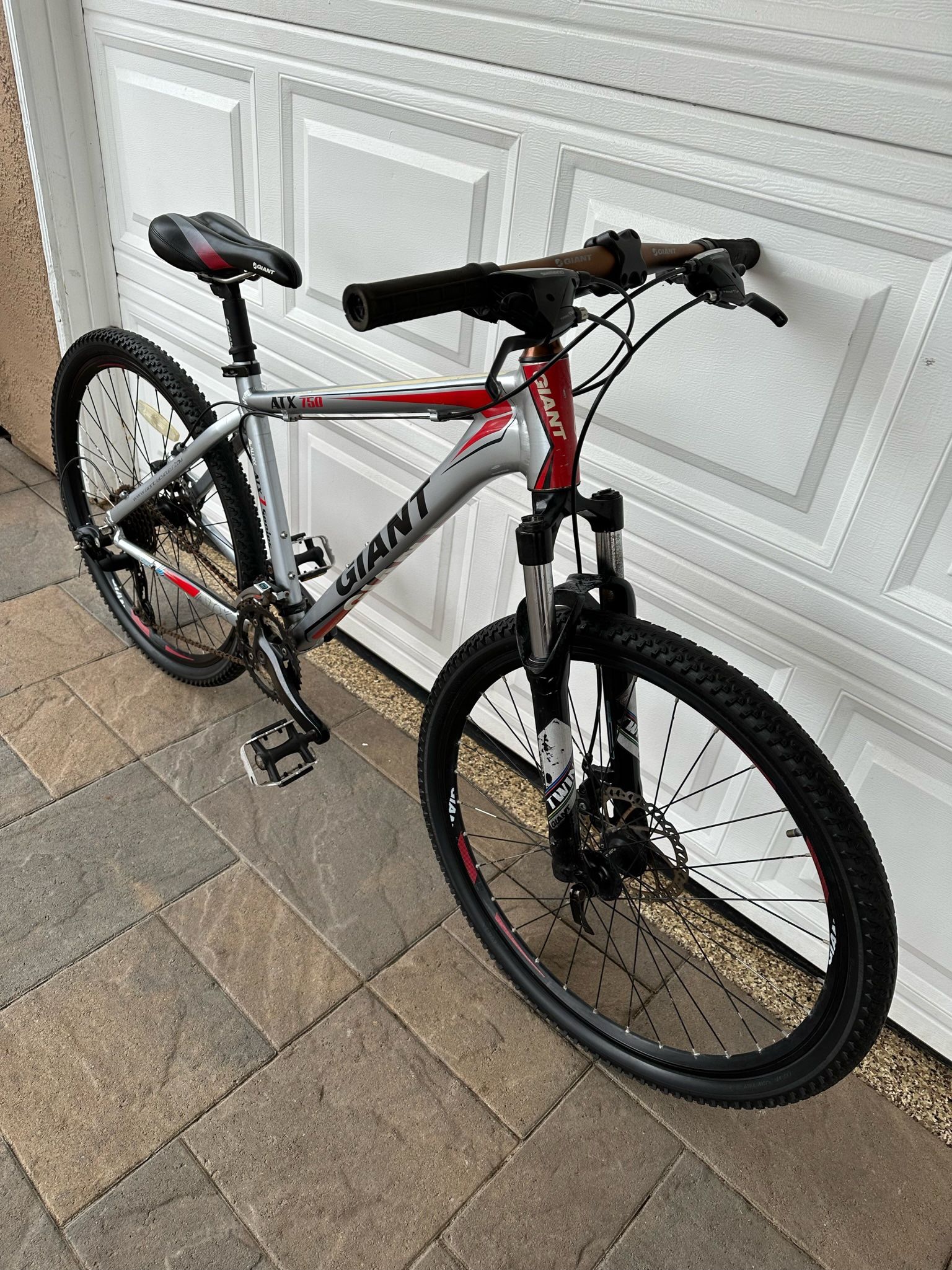 Giant ATX 750 hardtail Mountain Bike Sram Shimano Aluminum Super Lightweight Frame Disc Brakes New Tires Air Fork for Sale in Anaheim CA OfferUp